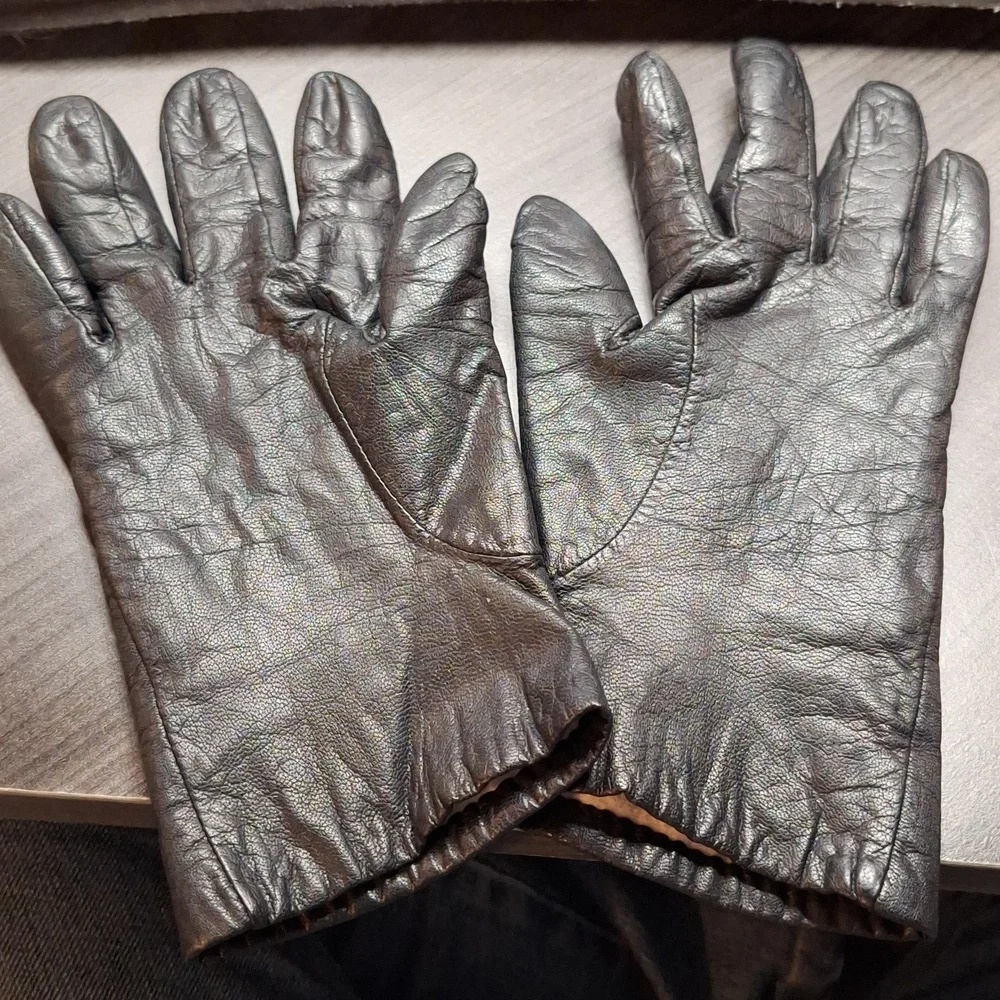 Vintage Black Leather‎ Aris Gloves